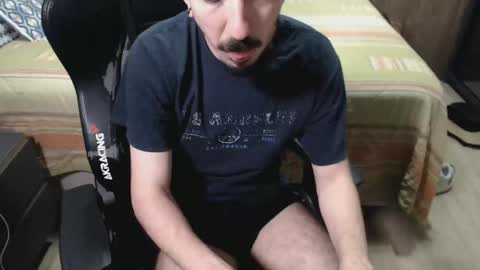 Snapshot of vincebruv chatting on 01.10.25 Vince Bruv online show from 01.10.25