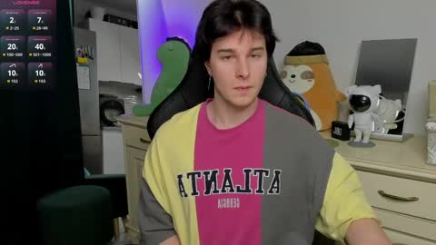 Vincent Strong online show from 04.10.26