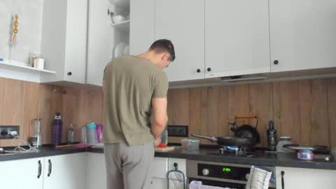 Vincent.  uncut 18cm online show from 02.05.25