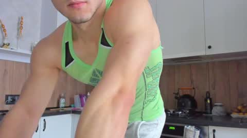 Vincent.  uncut 18cm online show from 02.11.25