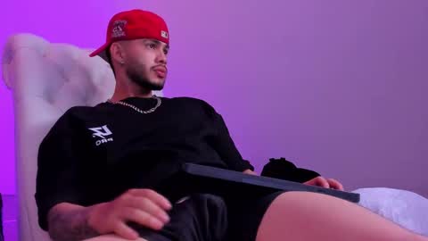 Vincent online show from 12.16.25