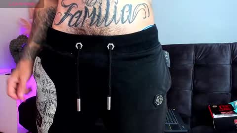 Snapshot of vincentsartori chatting on 10.26.25 Vincent Sartori online show from 10.26.25