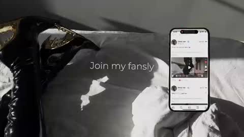 Diva Silvia online show from 11.13.25