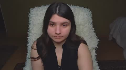 Snapshot of viola__sky chatting on 06.17.26 Viola online show from 06.17.26
