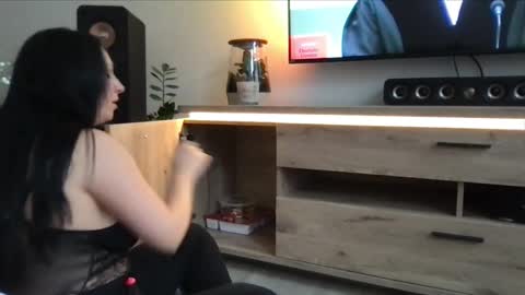 Snapshot of viola_beck chatting on 11.24.25 Vio online show from 11.24.25