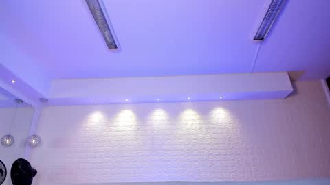 Violett  Everyday From 0530 to 1430 Col Time online show from 01.30.25