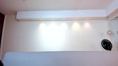 Violett  Everyday From 0530 to 1430 Col Time online show from 11.22.25