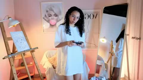 Snapshot of violet__15 chatting on 07.18.26 violet__15 online show from 07.18.26
