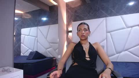 Snapshot of violet_angel13 chatting on 05.25.26 Violet online show from 05.25.26
