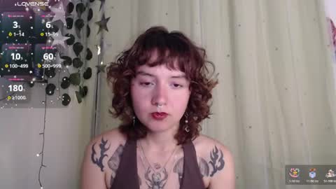 Snapshot of violet_bluee chatting on 05.19.26 Violet online show from 05.19.26