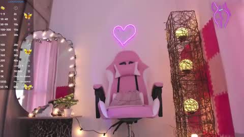 violet online show from 01.18.25