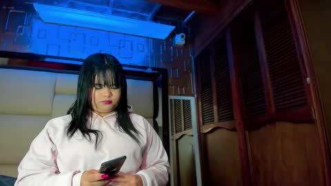 violet_milleer online show from 10.12.25