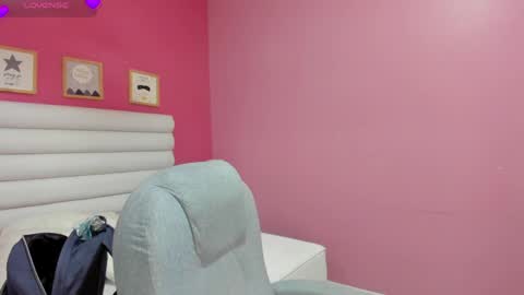 violet_sinclair online show from 06.06.26