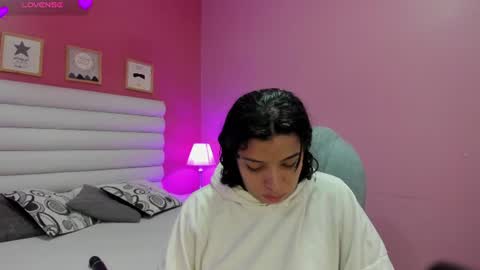 violet_sinclair online show from 06.20.26
