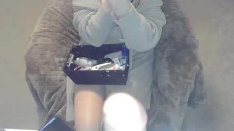 Snapshot of violet_winter97 chatting on 12.24.24 violet_winter97 online show from 12.24.24