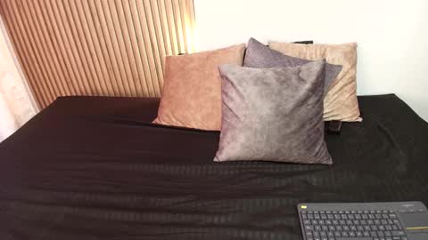 Violet  online show from 03.05.25