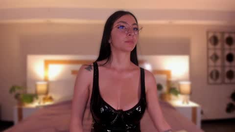 Violeta  online show from 04.06.26