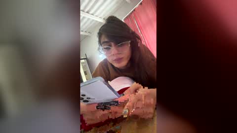 Snapshot of violeta_foxz chatting on 05.16.26 Violeta online show from 05.16.26