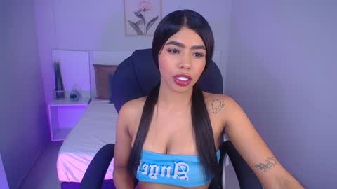 Snapshot of violeta_leon chatting on 12.12.24 Violeta leon online show from 12.12.24