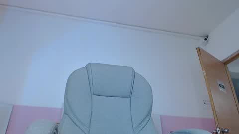 Snapshot of violeta_leon chatting on 02.22.25 Violeta leon online show from 02.22.25