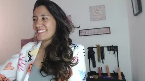 violeta_scott_ online show from 06.16.26