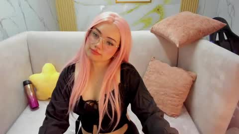 Snapshot of violeta_sub chatting on 04.28.26 IG violeta sub online show from 04.28.26