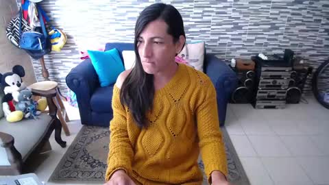 Snapshot of violetagomez_co chatting on 04.19.26 Violeta Gmez online show from 04.19.26
