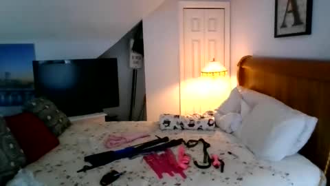 Snapshot of violetann93 chatting on 03.12.26 violetann93 online show from 03.12.26