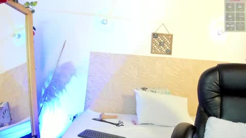 Snapshot of violetaqueen_ chatting on 02.07.25 Violeta online show from 02.07.25