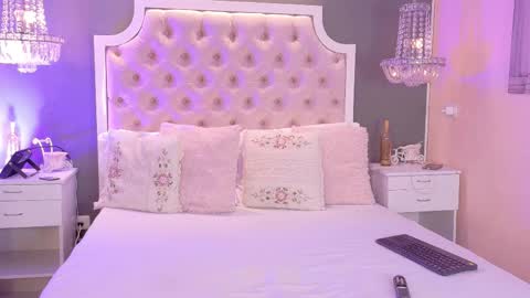 Violet  online show from 01.15.26