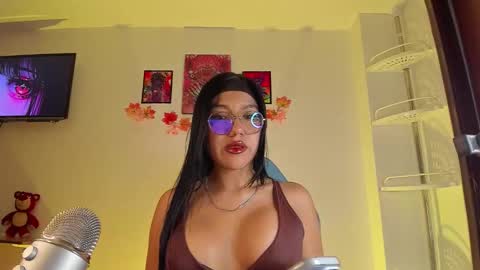 Snapshot of violetbunnyy1 chatting on 11.12.25 Violet online show from 11.12.25