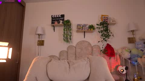 Snapshot of violeth___ chatting on 02.11.26 violeth___ online show from 02.11.26