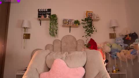 Snapshot of violeth___ chatting on 02.12.26 violeth___ online show from 02.12.26