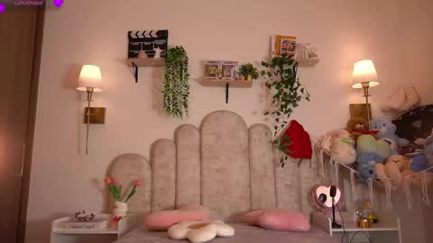 Snapshot of violeth___ chatting on 02.17.26 violeth___ online show from 02.17.26