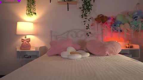 Snapshot of violeth___ chatting on 05.12.26 violeth___ online show from 05.12.26