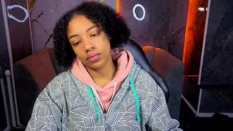 violeth_b online show from 11.17.25