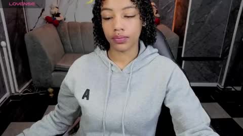 violeth_b online show from 04.15.26