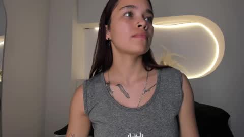 Violeth Hill online show from 02.17.25