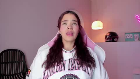 Violeth Hill online show from 02.26.25