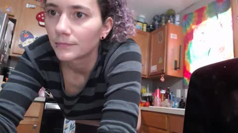 Snapshot of violethooper chatting on 04.08.26 Violet Hooper online show from 04.08.26