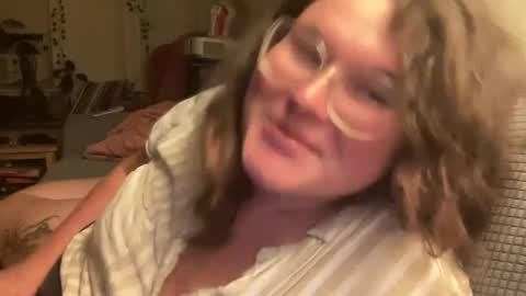 Snapshot of violetlyhappy chatting on 09.09.25 violetlyhappy online show from 09.09.25