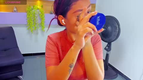 Snapshot of violetsmith7 chatting on 12.27.24 violetsmith online show from 12.27.24