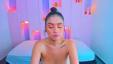 Snapshot of violetsmith7 chatting on 01.07.25 violetsmith online show from 01.07.25