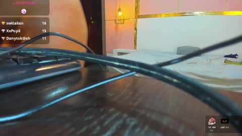 Snapshot of violetsmith7 chatting on 02.01.25 violetsmith online show from 02.01.25