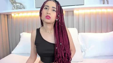 Violett  online show from 10.15.25