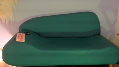 violetta_bold online show from 02.23.25