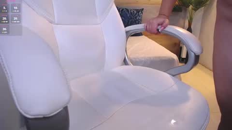 Violetta online show from 01.25.25