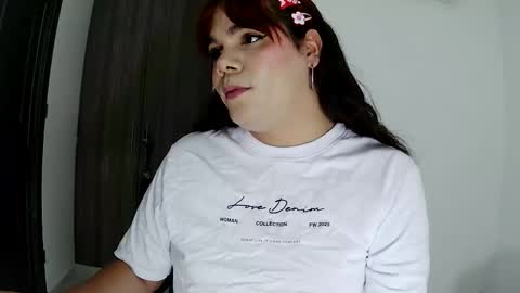 Snapshot of violettacam69 chatting on 11.11.25 violettacam69 online show from 11.11.25