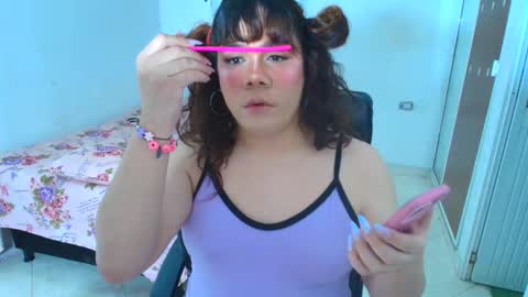 Snapshot of violettacam69 chatting on 04.10.26 violettacam69 online show from 04.10.26