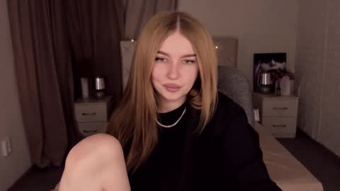 Snapshot of violettaotis chatting on 01.30.25 ViolettaOtis online show from 01.30.25
